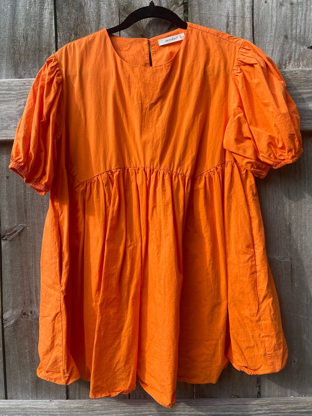 Idem ditto Babydoll Puff-Sleeve Blouse in Bright Orange Sz M